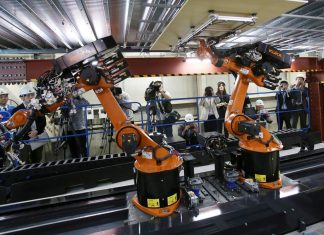Teknologi Pembuatan Robot dan Aplikasinya di Industri Teknologi Pembuatan Robot dan Aplikasinya di Industri